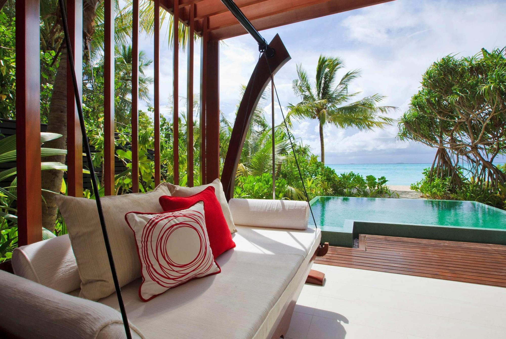 Niyama Private Islands Maldives - 25 Percent Off On Seaplane For Minimum Of 7 Nights And For Until 20 October 2025 Курортний комплекс